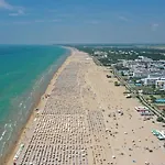 Apartment Poolside Garden Retreat Bibione