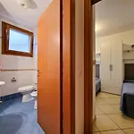 Poolside Garden Retreat Apartmán
