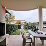 Poolside Garden Retreat Apartament Bibione
