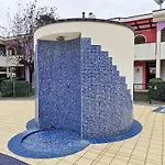 Poolside Garden Retreat Apartament