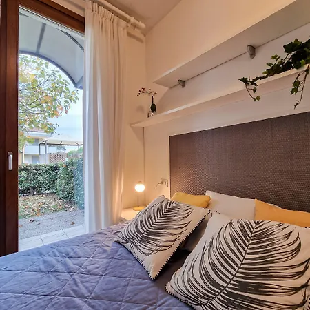 Poolside Garden Retreat * Bibione