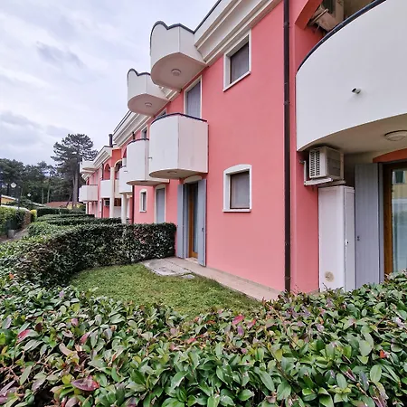 Poolside Garden Retreat * Bibione